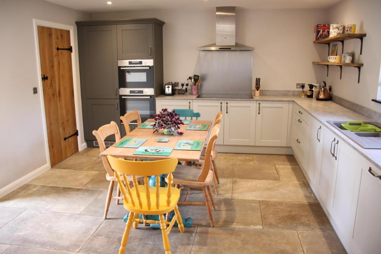 Wonderfully Spacious Luxury Holiday Cottage Билингсхърст Екстериор снимка